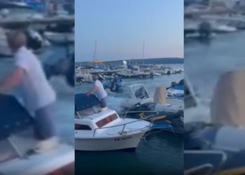 (VIDEO) OPASAN MANEVAR Luđaci na moru: Gliserom punom brzinom uletio u usku lučicu i napravio okret