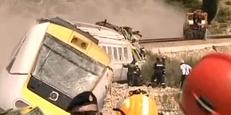 VIDEO Šestero ljudi poginulo u vlaku smrti u Rudinama: “Staklo je letjelo, krv je bila posvuda…”