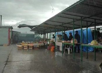 VIDEO Snažna tuča u Mostaru, brojne zatekla na pijaci tijekom kupovine