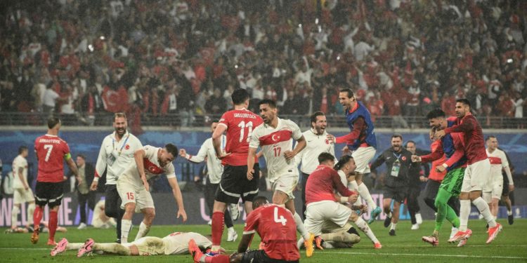 VIDEO ‘Mister 59‘ odveo Tursku u četvrtfinale, Austrijanci u posljednjoj sekundi zapucali teški zicer