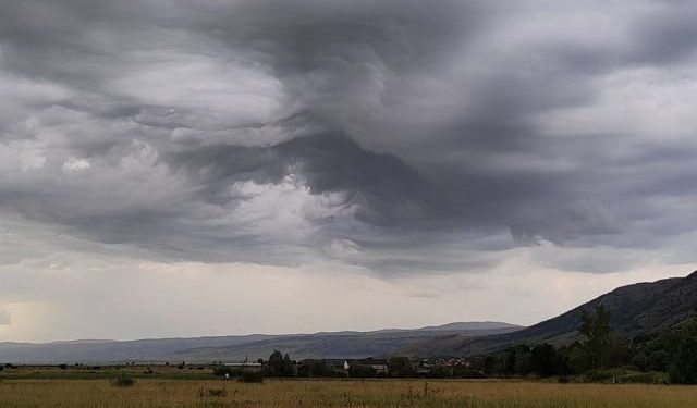 VREMENSKA PROGNOZA ZA HERCEGOVINU Sutra nas očekuje osjetno zahlađenje praćeno kišom i grmljavinskim nevremenom