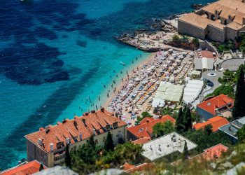 VRHUNAC TOPLINSKOG VALA U Dubrovniku izmjerena najviša temperatura mora u povijesti Hrvatske! | NACIONAL.HR