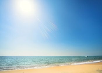 VRLO VRUĆE Temperatura mora 28 °C