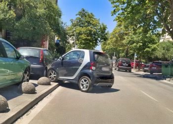 Vaše vijesti: Ovako je danas stajao Smart na Mažuranićevom šetalištu u Splitu