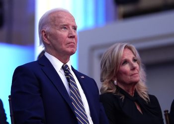 Većina glasača Demokratske stranke želi da se Biden povuče iz izborne utrke