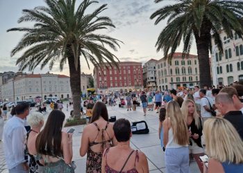 Velika rasprava na internetu Turisti nezadovoljni cijenama u Splitu i na otocima: “Ne znam hoćemo li se ikad vratiti, žao mi je što ide u tom smjeru”