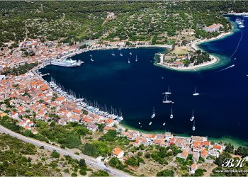 Vis je najnoviji hit na svim turističkim i nautičarskim kartama svijeta. Neotkriven je za turiste bio zbog militarizacije
