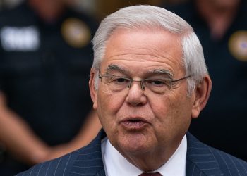 Vodič za autostopere za izbacivanje Boba Menendeza iz Senata