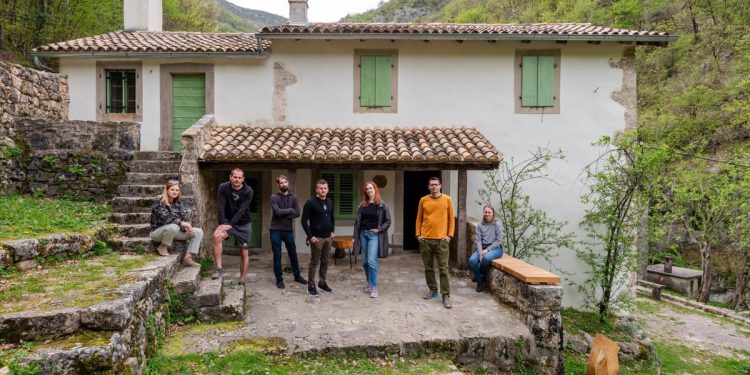 Vrata u drevni božanski svijet u Mošćeničkoj Dragi