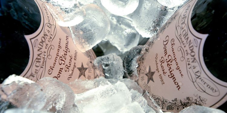 ŽIVOT NA VISOKOJ NOGICI Biste li za bocu pjenušca na Hvaru izdvojili 122 tisuće eura? | NACIONAL.HR