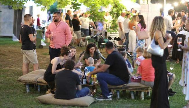 Za jednu vinsku večer pukne više od tisuću butelja