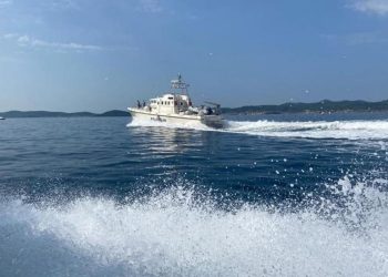 Zadarska pomorska policija jučer zatekla 20 osoba u nepropisnom glisiranju