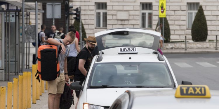 Zagrepčanka ostala zaprepaštena nakon vožnje s taksijem: ‘Za te novce ideš do Dubrovnika’