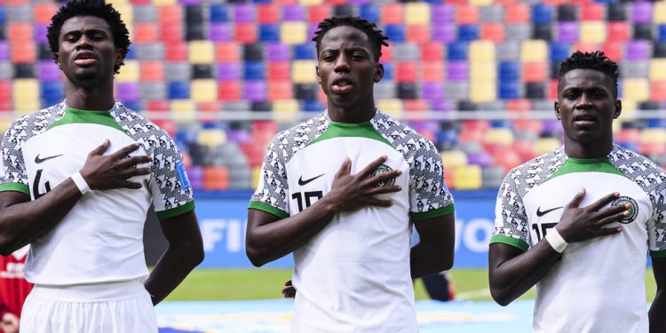 Zašto je Nigerija usvojila novu himnu? — RT Afrika