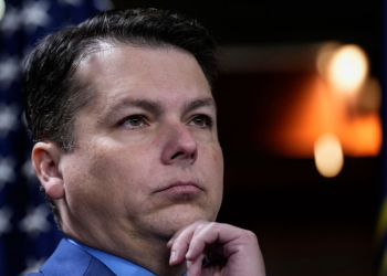 Zastupnik Boyle postaje prvi predstavnik DM koji je pozvao direktora Tajne službe da podnese ostavku zbog pokušaja atentata na Trumpa