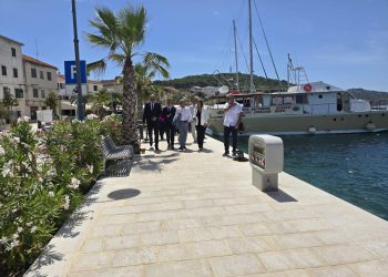 Završeni radovi uređenja obale u Rogoznici