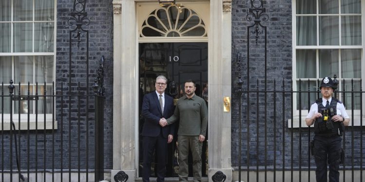 Zelenski lobira kod britanske vlade oko odobrenja dalekometnih napada