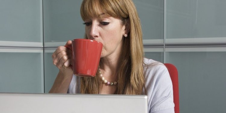 Žena razotkrila što muž gleda na mobitelu i računalu: Mislila je da vara, ali istina je bila još gora