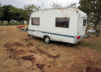 Žive u kamp-prikolicama: ‘Ne možemo platiti stanarinu zbog turista, ovako živimo na vlastitom otoku’