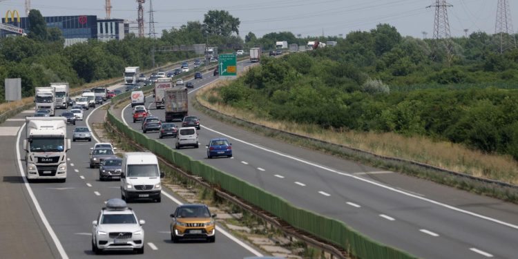 HAK Pojačan promet na pravcima prema moru; zbog prometne nesreće kod Novske ograničenje na 80 km/h | NACIONAL.HR