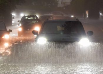 VELIKE ŠTETE U SREDIŠNJOJ EUROPI Dvoje mrtvih u odronima u Slovačkoj, tuča u Bavarskoj, u Austriji sijevnulo 20 tisuća munja | NACIONAL.HR