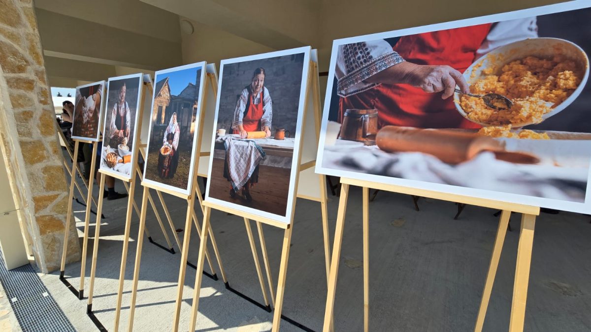 benkovac izlozba pecat  14