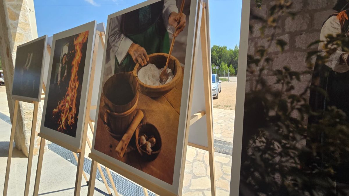 benkovac izlozba pecat  18