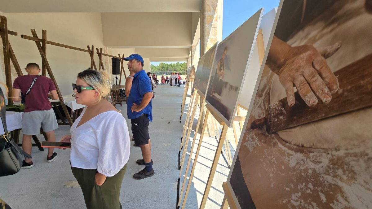 benkovac izlozba pecat  19