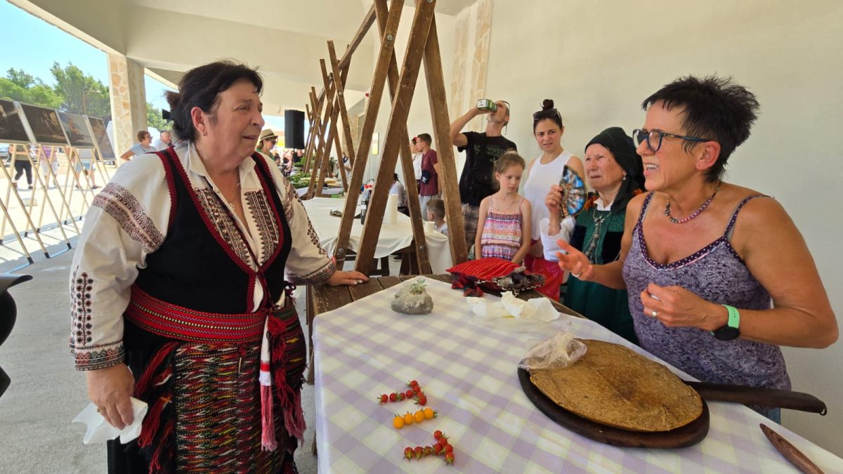 benkovac izlozba pecat  31