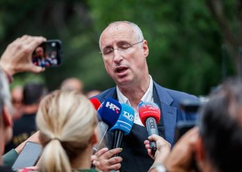 SPIKOM NA SPIKU Puljak i Šuta prozivali se na presicama; ‘I vijećnici HDZ-a su dobili previše novca, ne samo Centra’ | NACIONAL.HR