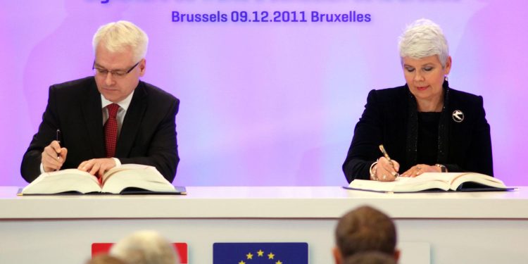 ZAVJET ŠUTNJE Plenković opet zanemario Kosor.’Potpis mi ne mogu izbrisati’ | NACIONAL.HR