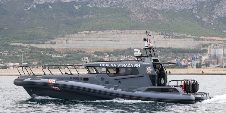 Frka i panika na otoku Pagu: Obalna straža digla brodove, traje velika potraga