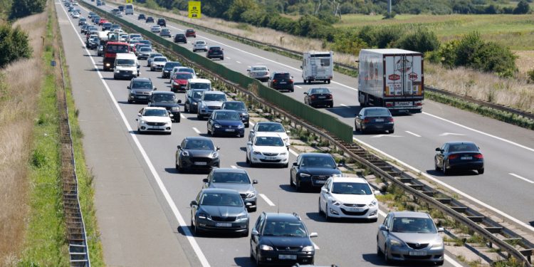 Na autocestama opet nastale kilometarske kolone, oglasio se HAK: ‘Ovdje su gužve najveće’