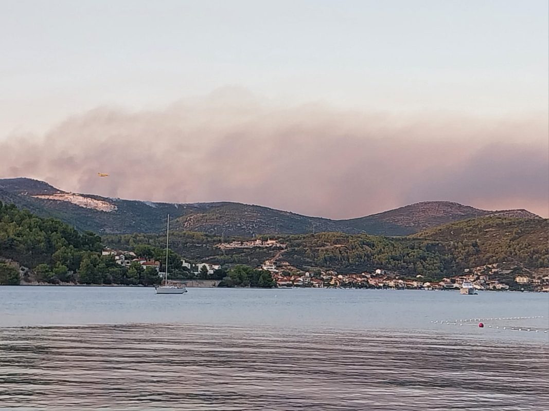 pozar kod trogira 1