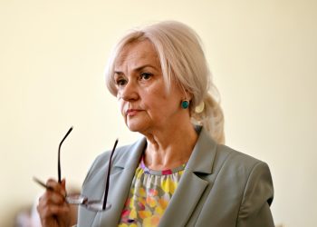 TEŠKE OZLJEDE GLAVE Bivša ukrajinska zastupnica upucana na ulici u Lavovu. Liječnici se bore za život | NACIONAL.HR