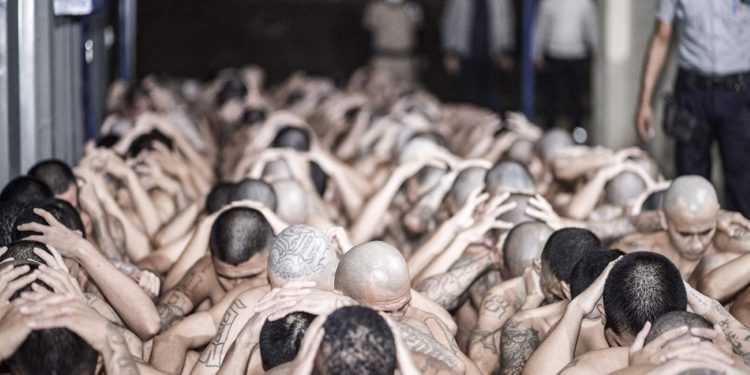 BORBA PROTIV BANDI Više od 60 djece je svojevoljno pritvoreno, pretučeno i mučeno u Salvadoru | NACIONAL.HR