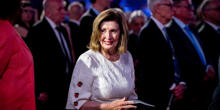 SLUŽBENA, OSOBNA I POLITIČKA Nancy Pelosi podržala Kamalu Harris za američku predsjednicu | NACIONAL.HR