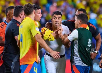 COPA AMERICA Nezapamćeni neredi zasjenili pobjedu Kolumbije: Suarez ponovno pokušao ugristi protivnika! | NACIONAL.HR