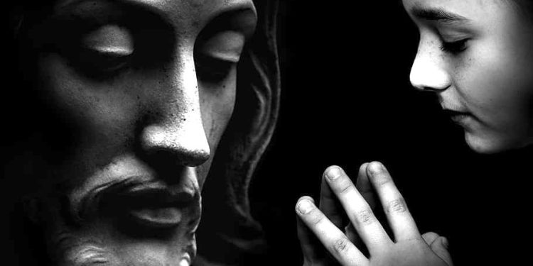 Pet znakova da Bog djeluje u vašem životu: Slomit će svaki strah