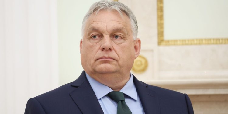 ORBAN U CENTRU BEČA Uz njega kolege desničari iz Austrije i Češke. ‘Habsburško Carstvo uzvraća udarac’ | NACIONAL.HR