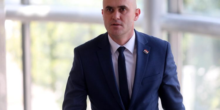 ‘BOŽE SAČUVAJ’ Dabro uputio žestoku poruku o biološkim muškarcima koji će na OI boksati sa ženama. Što vi mislite? | NACIONAL.HR