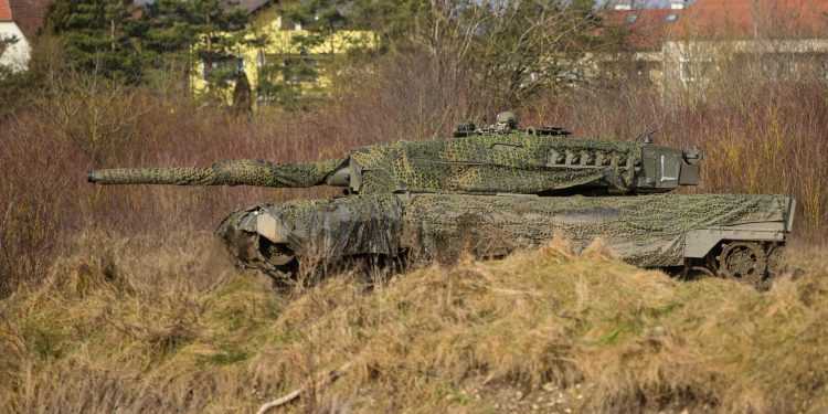 ‘Slavenska braća’: Poljaci i Norvežani obučavaju Ukrajince oko tenka Leopard 2A4