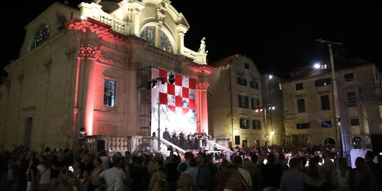 Program proslave 29. obljetnice Oluje u ponedjeljak donosi i koncert na Stradunu