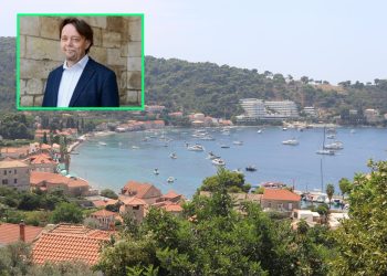 Slobodna Dalmacija – Pohlepa uzima dušu prekrasnim dalmatinskim plažama: Pretrpane su ležaljkama, uzurpira ih se kako kome padne na pamet