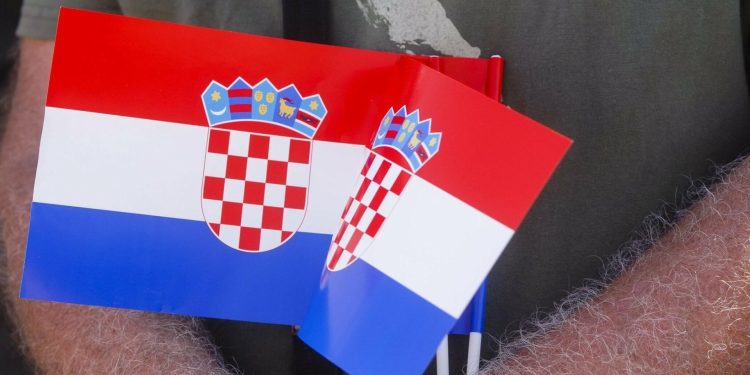 Hrvatska slavi Dan pobjede i domovinske zahvalnosti! Tradicionalnom budnicom počela je proslava u Kninu, evo kako će izgledati današnji program