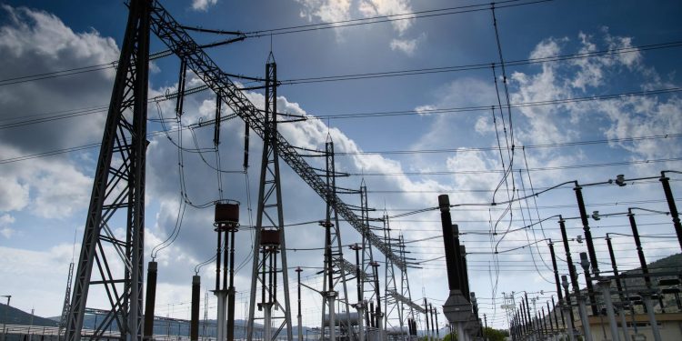 Nakon što su u špici sezone dan i pol bili bez struje, stigao je odgovor iz HEP-a. Imaju ozbiljne planove za otok, ali i probleme…