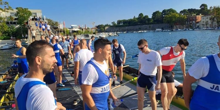 Fešta od veslanja u Zadru – tradicionalni dvoboj osmeraca!