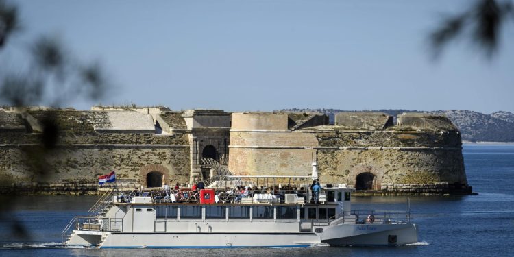 Tvrđava sv. Nikole: danas besplatni posjet braniteljima i članovima braniteljskih udruga; četiri termina polaska broda