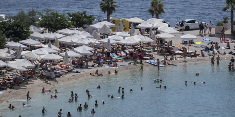 Slobodna Dalmacija – Splitska ustanova optužuje koncesionara na Kašjunima za brojne prekršaje. ‘Dolis’: ‘Nad nama se vrši javni mobbing…’