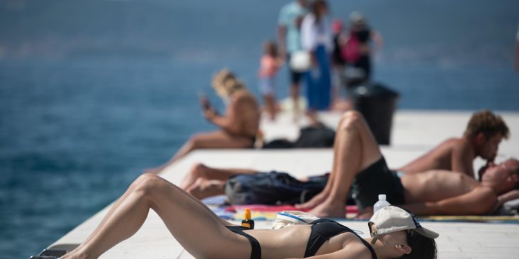 Slobodna Dalmacija – Dokazano: ljeta nikad nisu bila toplija, u zadnjih 30 godina drastično je porastao broj vrućih dana. Padaju rekordi